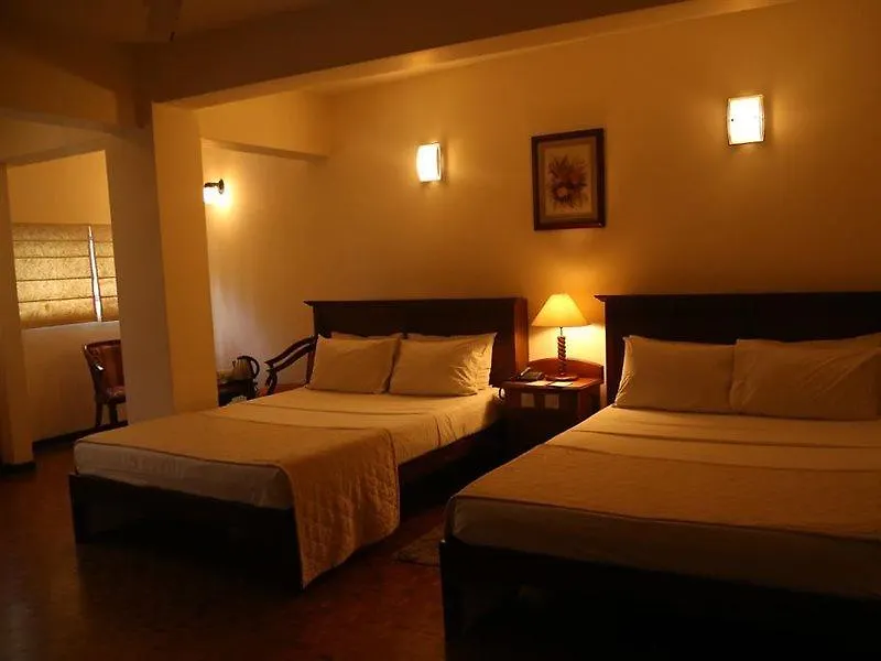 Hotel Sapphire Colombo Sri Lanka