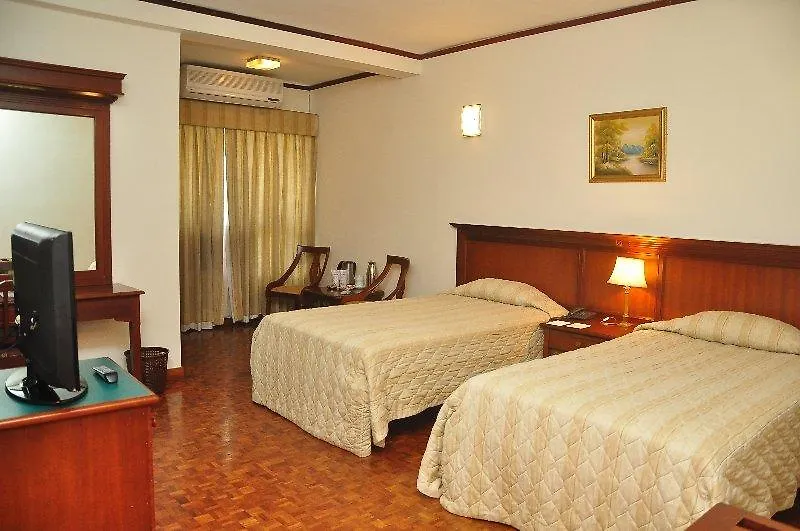 ***  Hotel Sapphire Colombo Sri Lanka